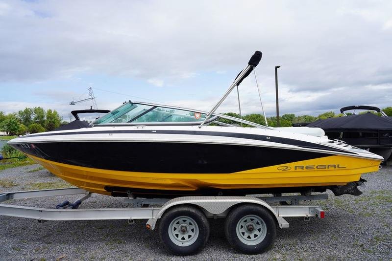 Experience the satisfaction of owning a high-quality boat that meets and exceeds your expectations. The Regal 2100 is built for enjoyment.