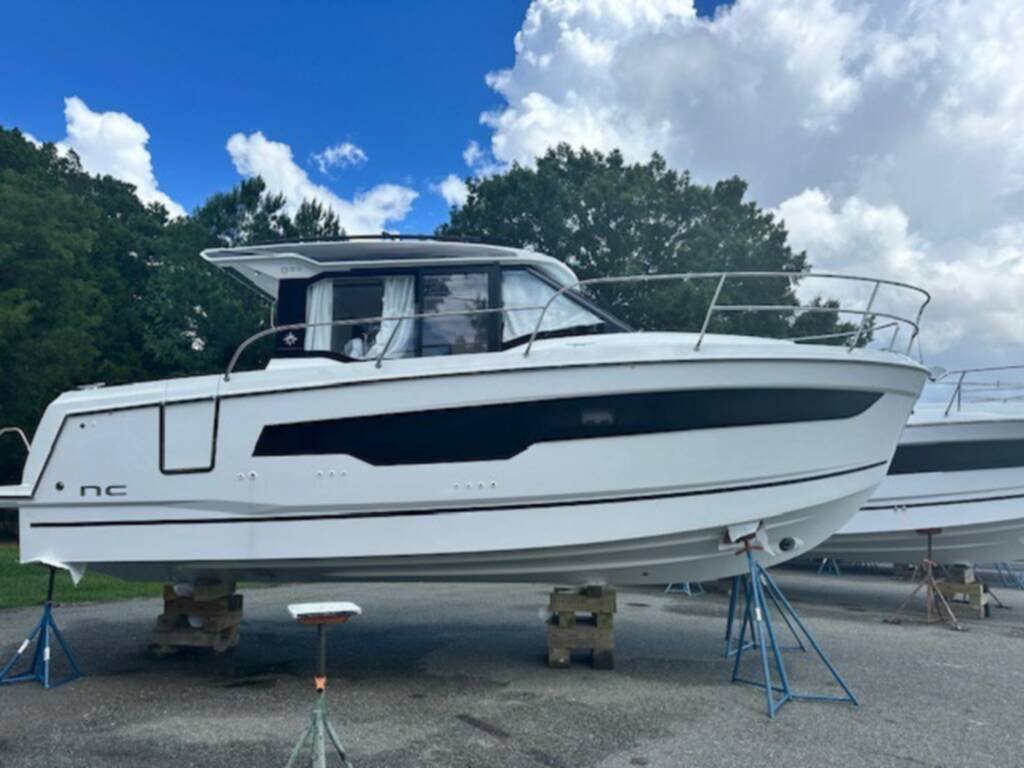 2024 Jeanneau 895 Series 2 For Sale