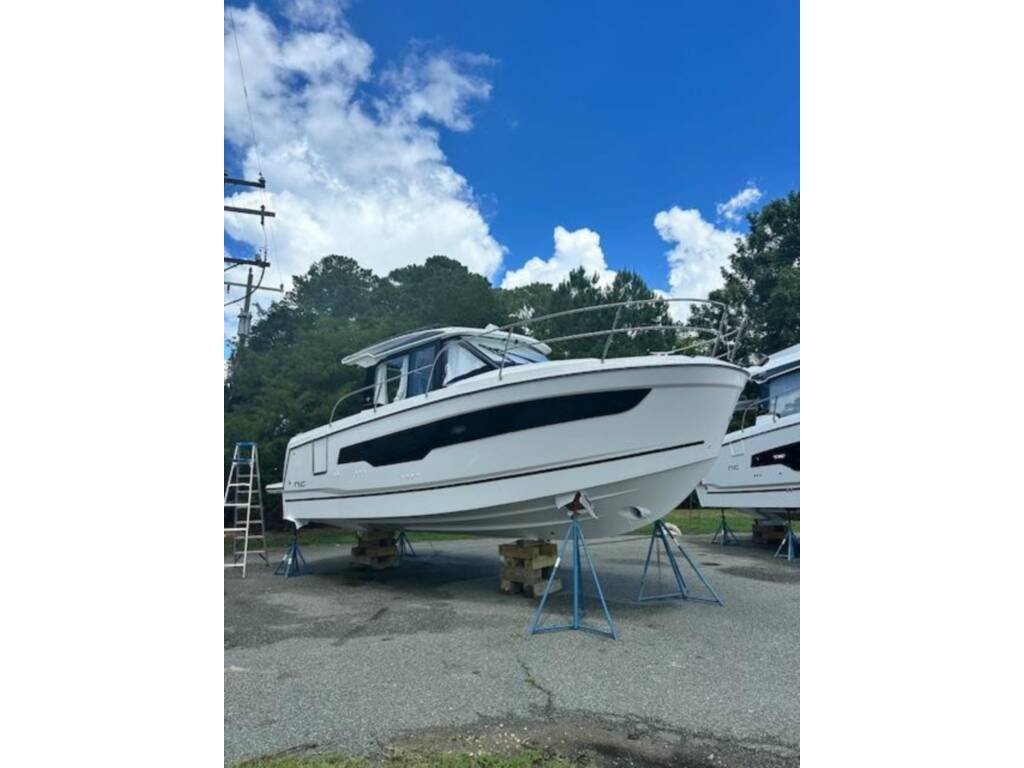 2024 Jeanneau 895 Series 2 For Sale